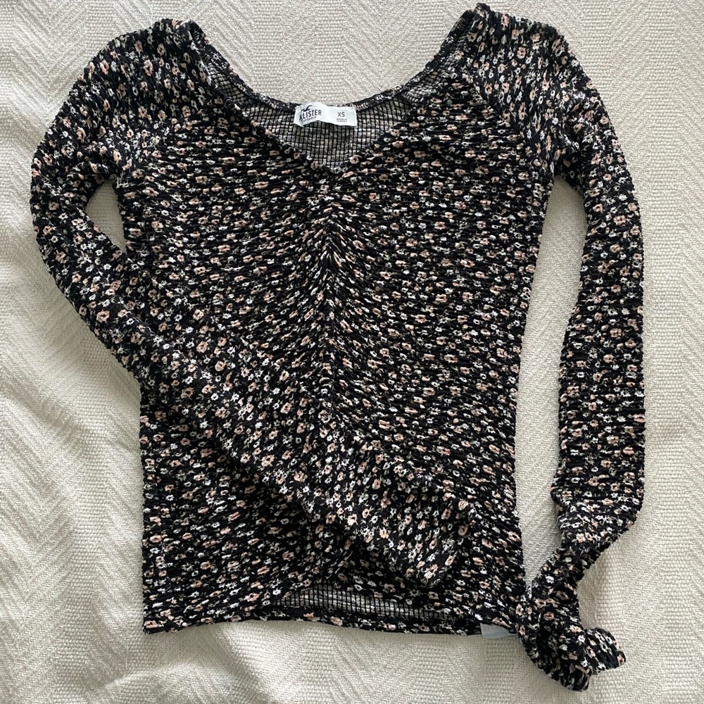 Hollister floral tee